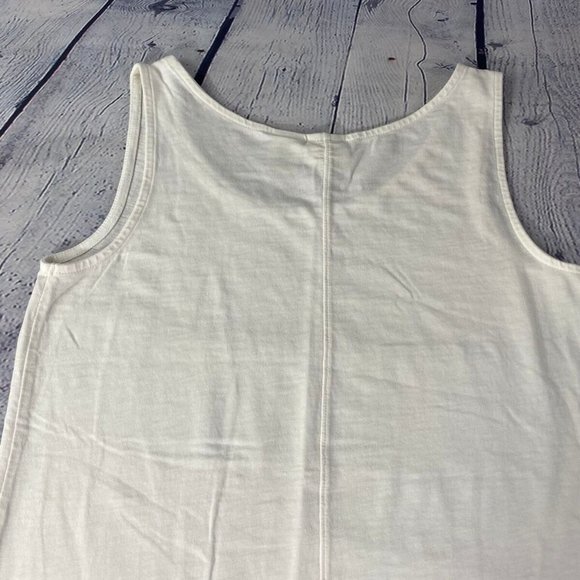 Lucy & Laurel Women Relaxed Tank Top Classic White - Picture 6 of 9
